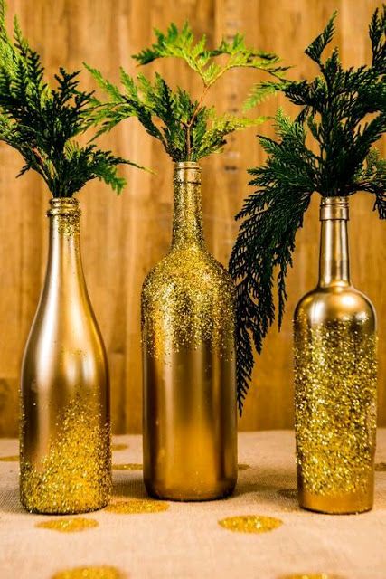 botellas pintadas de oro para usar en decoracion 8